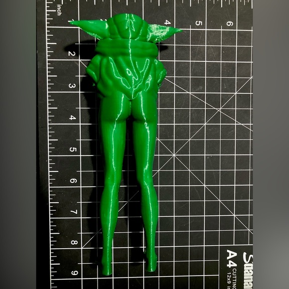 Sexy Legs Yoda Statue | 3D Printed Unpainted - Picture 12 of 15